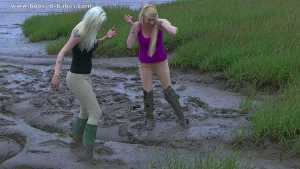 jessie-and-pixie--muddy-riding-girls_12.