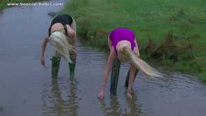 jessie-and-pixie--muddy-riding-girls_16.