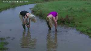 jessie-and-pixie--muddy-riding-girls_17.