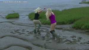 jessie-and-pixie--muddy-riding-girls_8.j