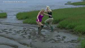 jessie-and-pixie--muddy-riding-girls_9.j