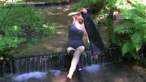 messy-jessie--flooding-her-wad_7.jpg