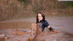 muddy-in-rubber_2.jpg
