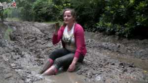 steffie--muddy-pink-hunters_4.jpg