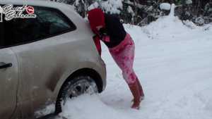 stuck-in-the-snow_2.jpg