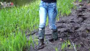 wet-and-muddy-patterned-hunters_1.jpg